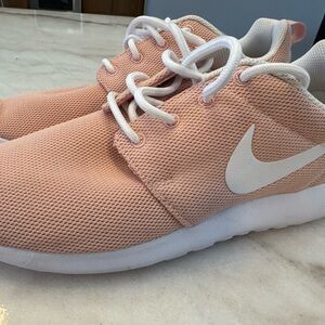 Nike Peach and White Mesh Running Shoes